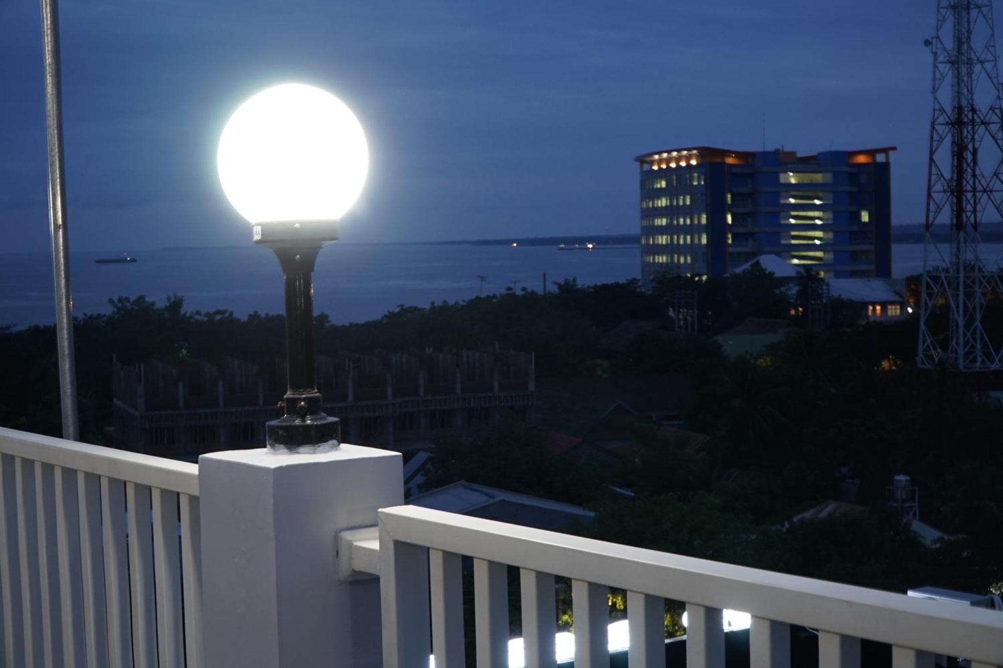 Kirei Hotel Bantaeng Kültér fotó