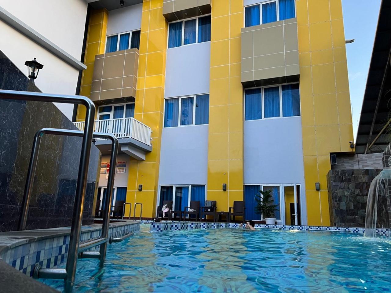 Kirei Hotel Bantaeng Kültér fotó